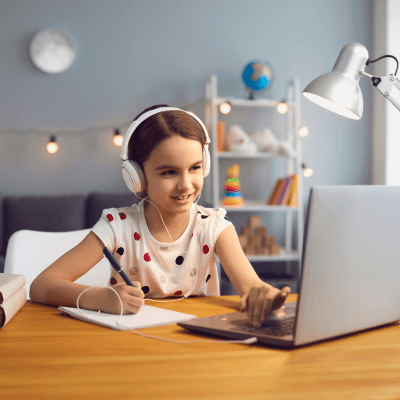Structured online abacus programs are designed to offer a step-by-step learning experience that strengthens mental math skills, improves concentration, and supports cognitive development. These courses typically include live interactive sessions, guided video tutorials, regular assessments, and personalized feedback.
